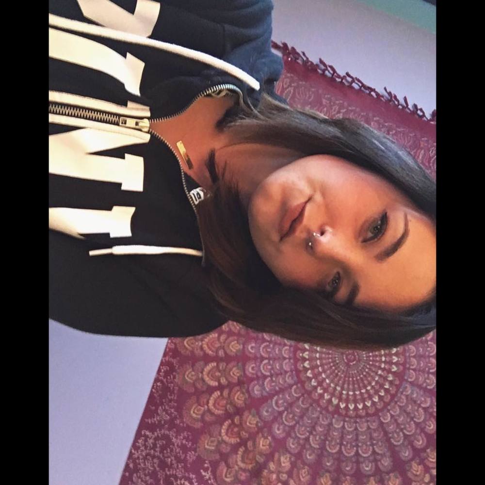 Meet your Posher, Kayla